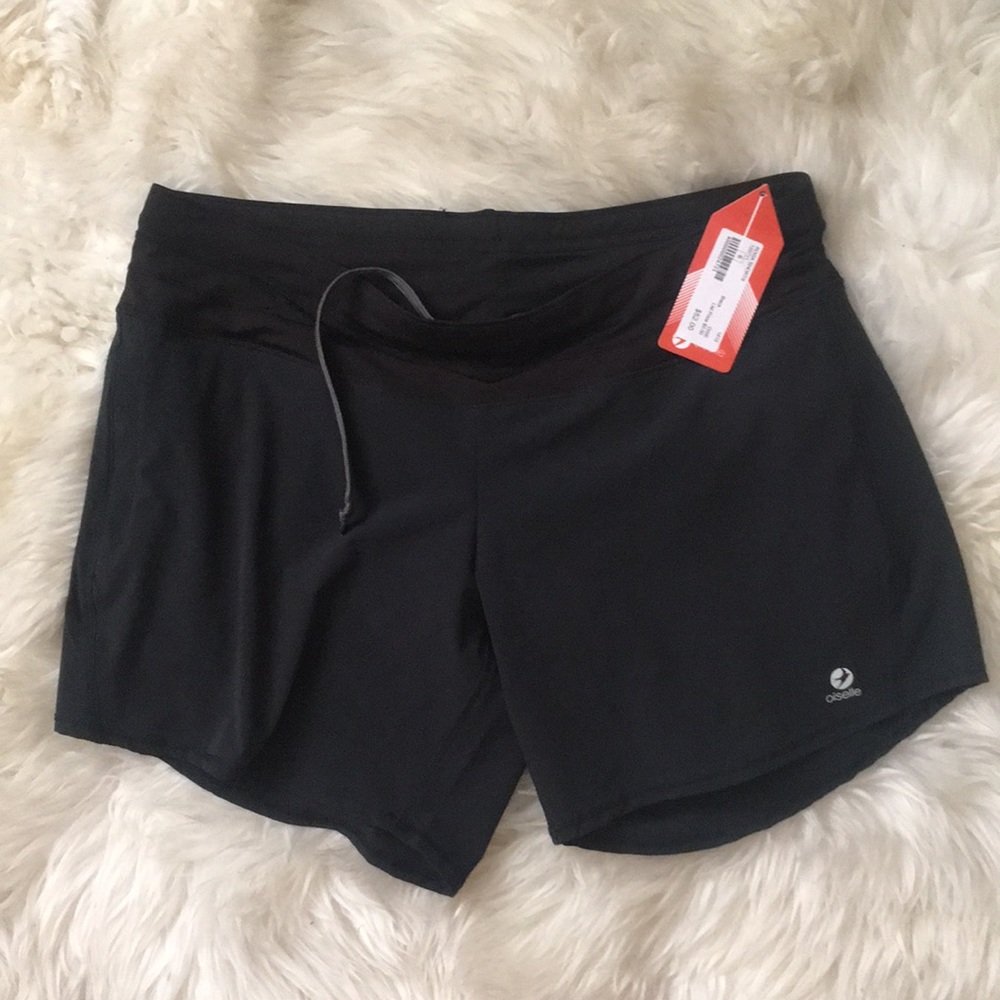OISELLE - Roga Shorts NWT!!